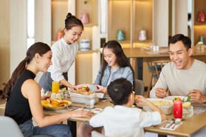 thumbnail: Restaurant