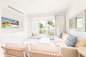thumbnail: Living room