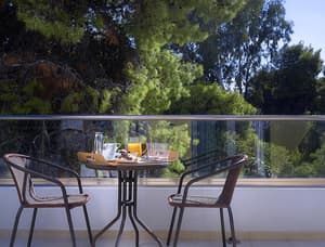 thumbnail: Outdoor dining