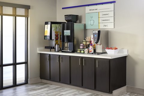 Enjoy juice, tea, or bean-to-cup coffee with your breakfast.