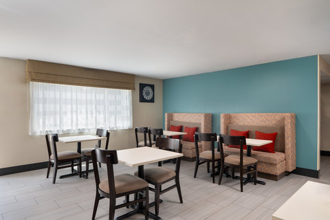 Breakfast seating area