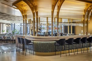 thumbnail: Bar (on property)