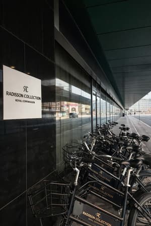 thumbnail: Bicycling