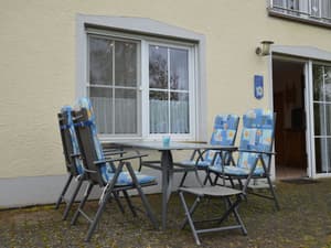 thumbnail: Dining