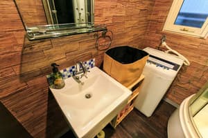 thumbnail: Bathroom