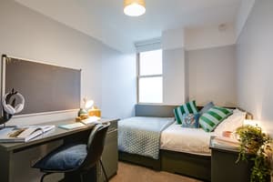 thumbnail: Room