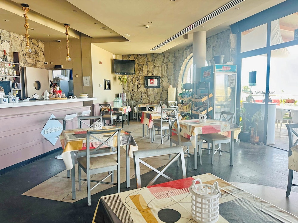 Restaurant-cafeteria