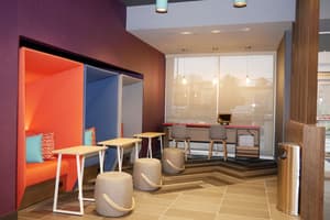 thumbnail: Business center