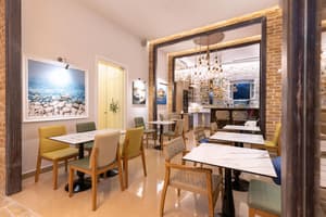 thumbnail: Restaurant