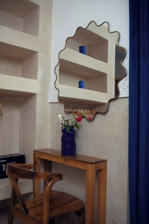 thumbnail: Room amenity