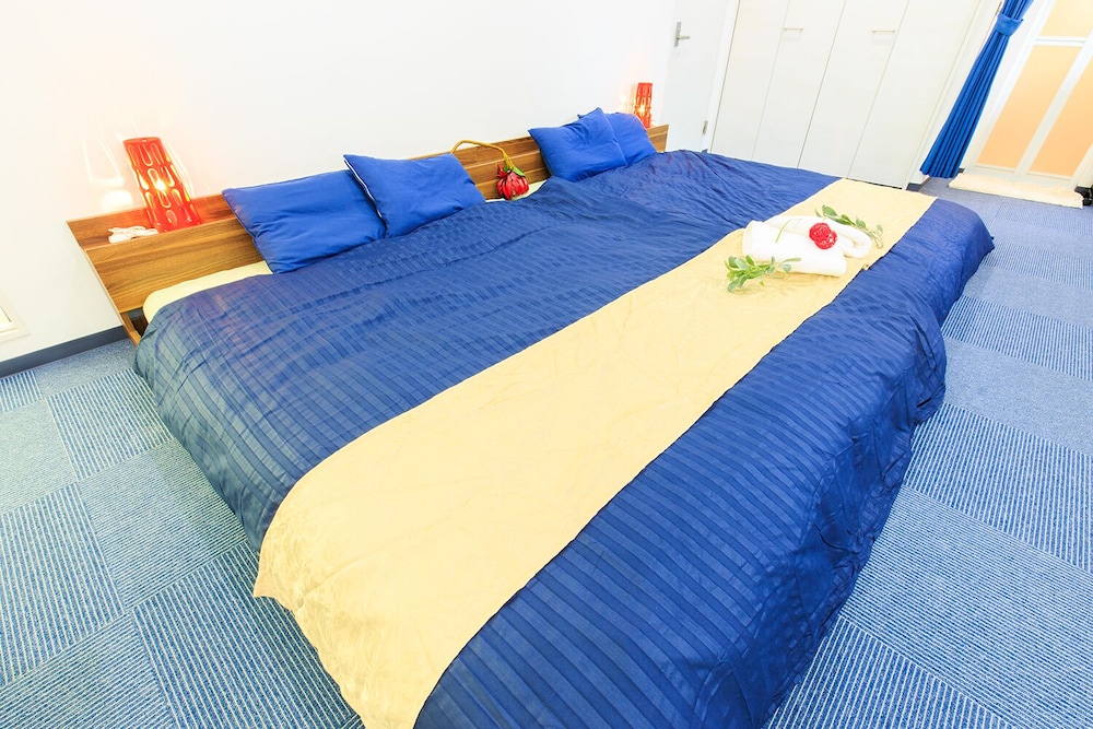 Primary image