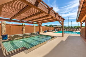 thumbnail: Outdoor pool