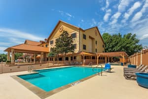 thumbnail: Outdoor pool