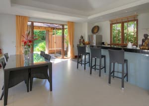 thumbnail: In-room dining