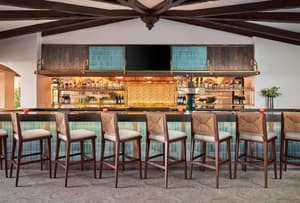 thumbnail: Bar (on property)