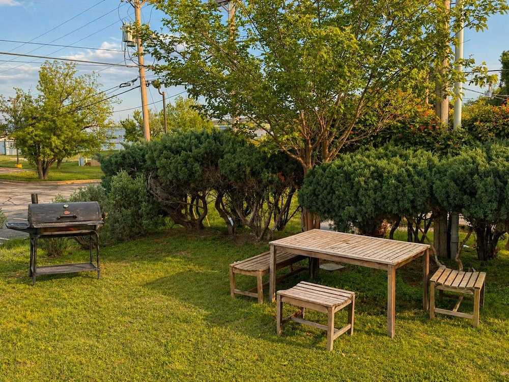 BBQ/picnic area