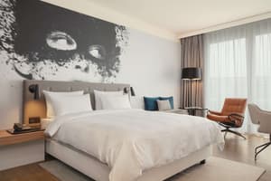 thumbnail: Room