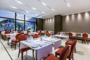 thumbnail: Restaurant