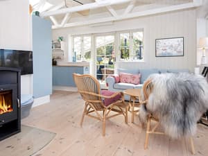 thumbnail: Living area