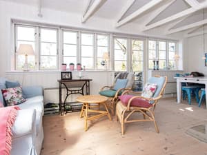 thumbnail: Interior