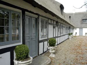thumbnail: Exterior