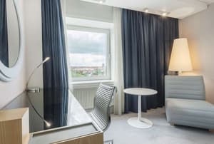 thumbnail: In-room business center