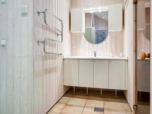 thumbnail: Interior