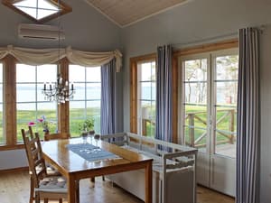 thumbnail: Interior