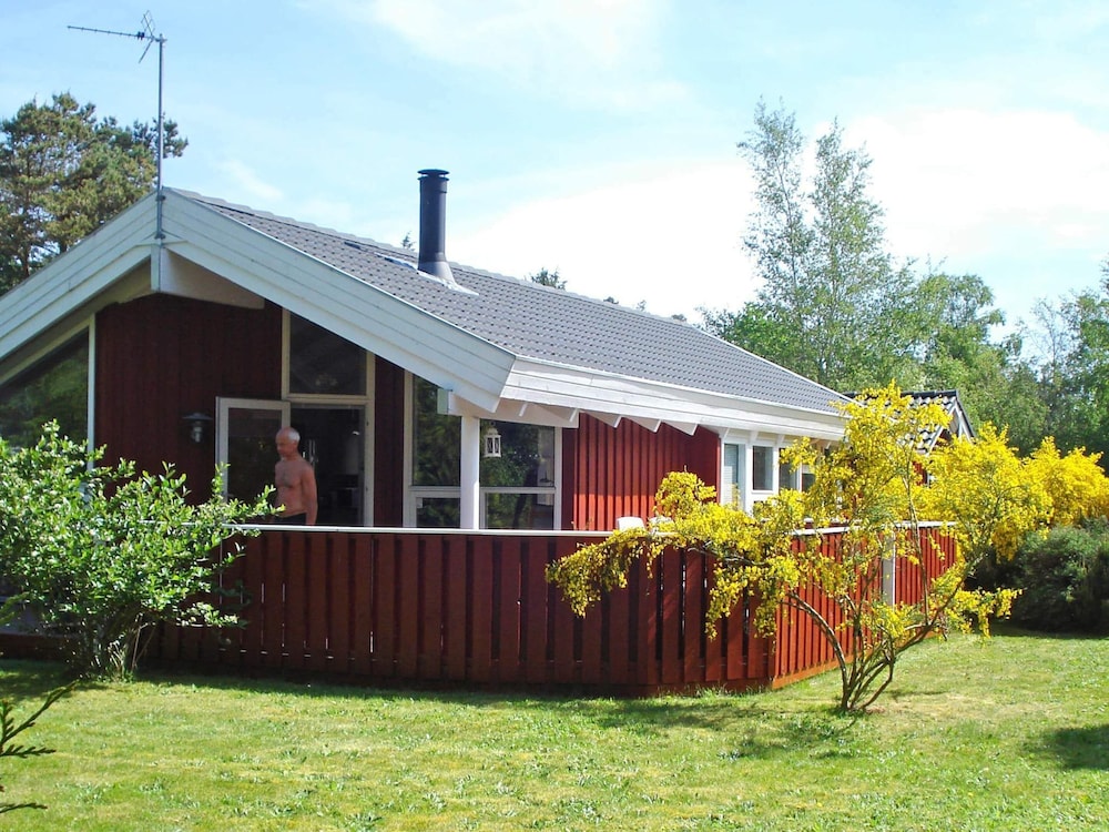Primary image