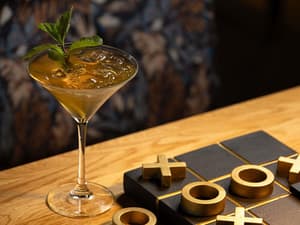 thumbnail: Bar (on property)