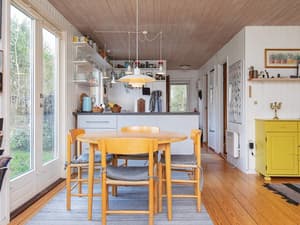 thumbnail: Interior