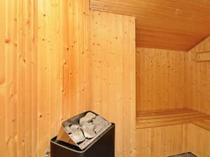 thumbnail: Sauna