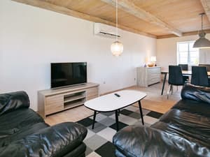 thumbnail: Interior