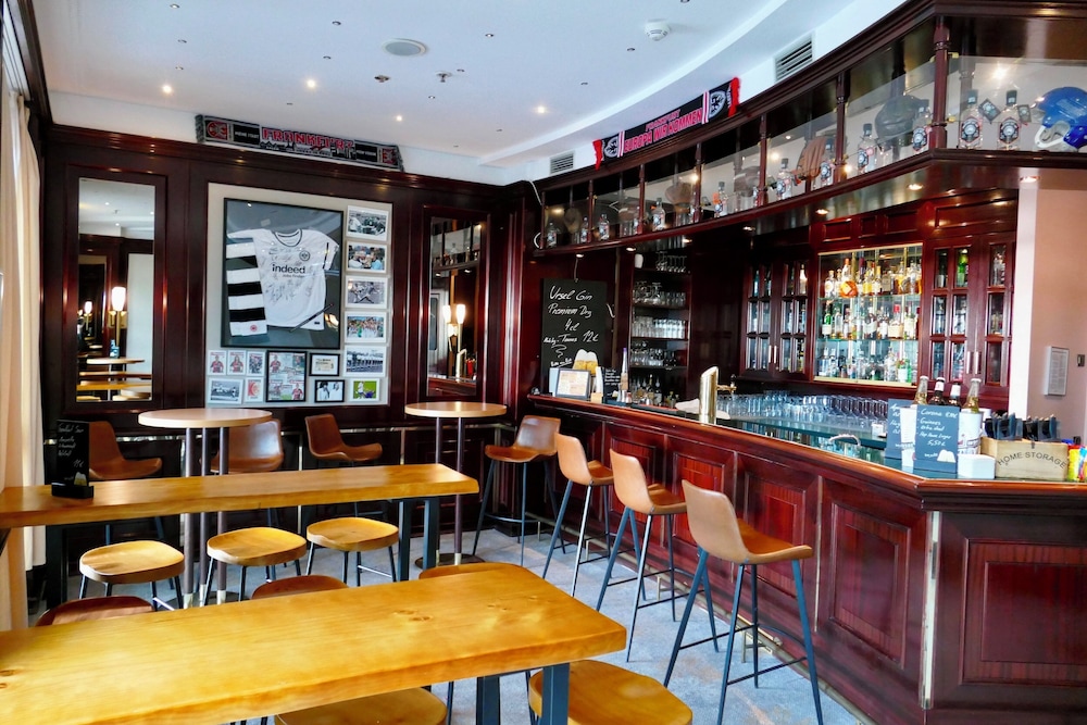 Sports bar