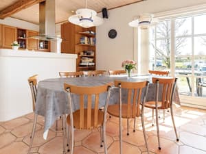thumbnail: Interior