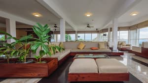 thumbnail: Lobby sitting area