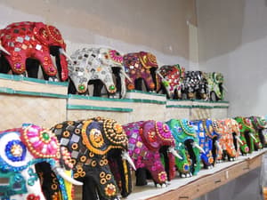 thumbnail: Gift shop