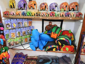 thumbnail: Gift shop