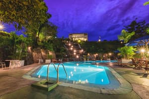 thumbnail: Front of property