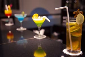 thumbnail: Bar (on property)