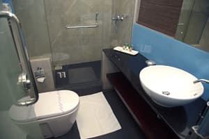 thumbnail: Bathroom sink