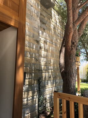 thumbnail: Exterior