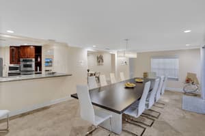 thumbnail: Dining room