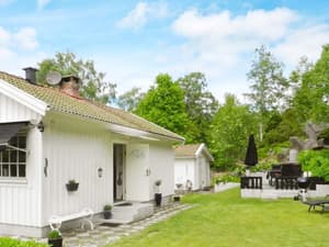 thumbnail: Exterior