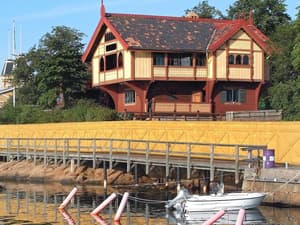 thumbnail: Exterior