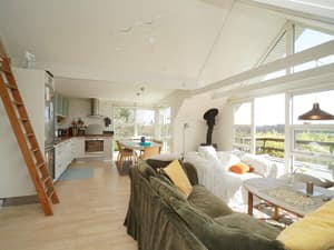 thumbnail: Interior
