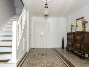 thumbnail: Interior