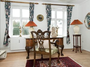 thumbnail: Interior