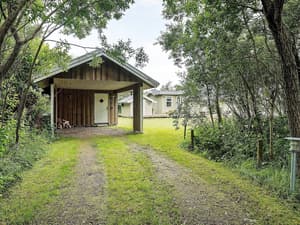 thumbnail: Exterior