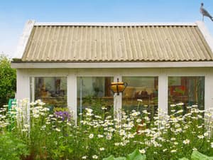 thumbnail: Exterior